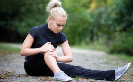 Tips for Avoiding Athletic Injury This Fall
